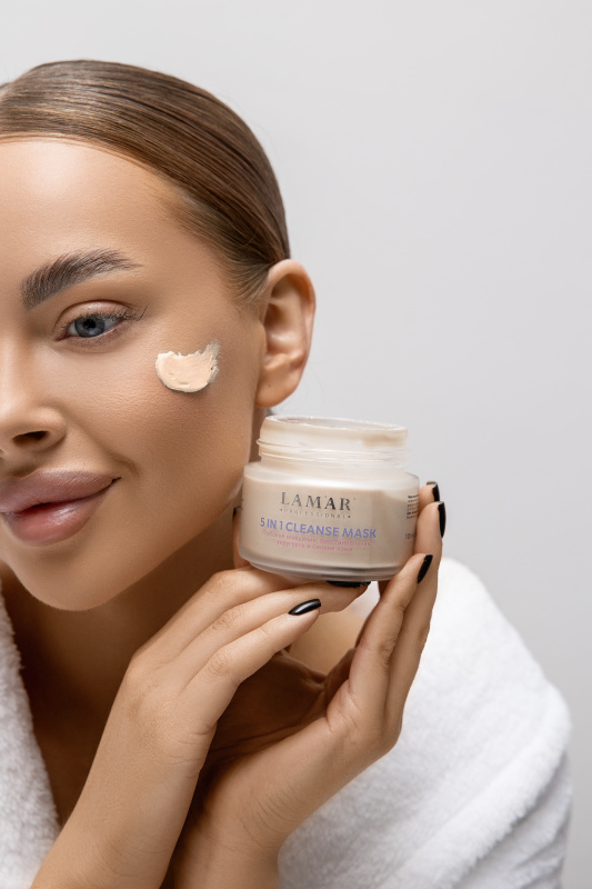 Как ухаживать за кожей, склонной к жирности: пошаговое руководство и рекомендации косметолога